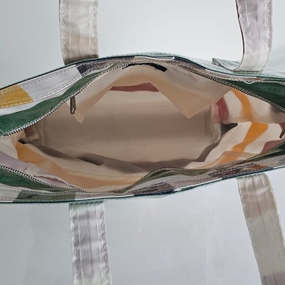 BAY ICONIC STRIPED BAG! NWOT🆕🆕🆕 - Picture 11 of 16